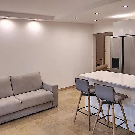 Apartmán Chateau De La Pinede *
